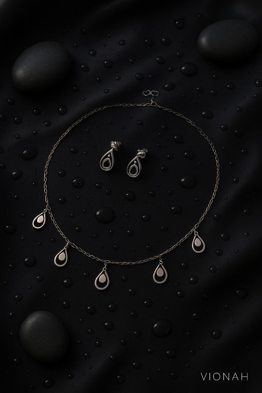 Teardrop Elegance Necklace with earring Set in 925 Sterling Silver