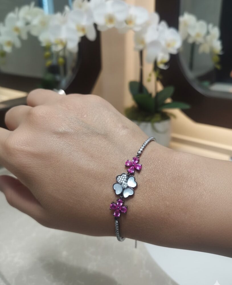 Clover Bloom Bracelet