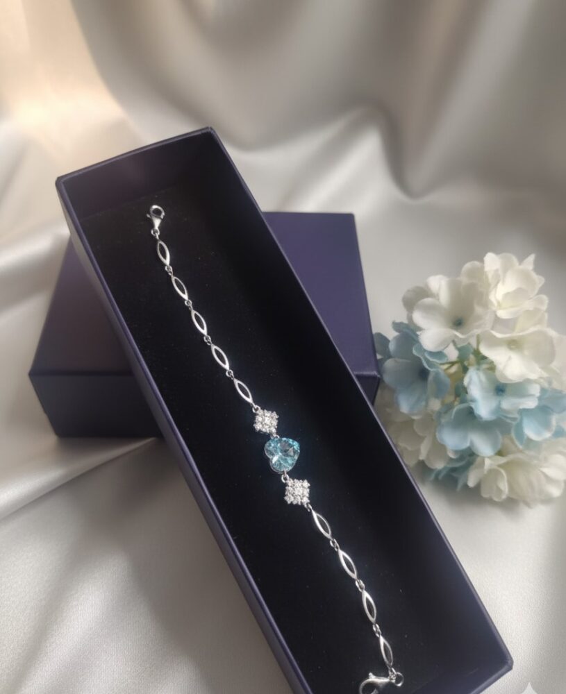 Blue Heart Bloom Bracelet