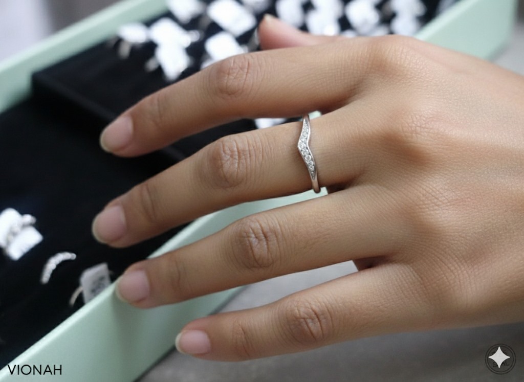 Elegant V-Curve Silver Ring