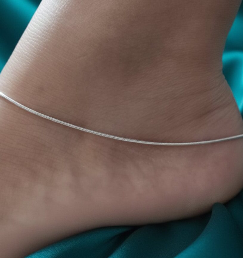Sleek Snake Chain Silver Anklet Set