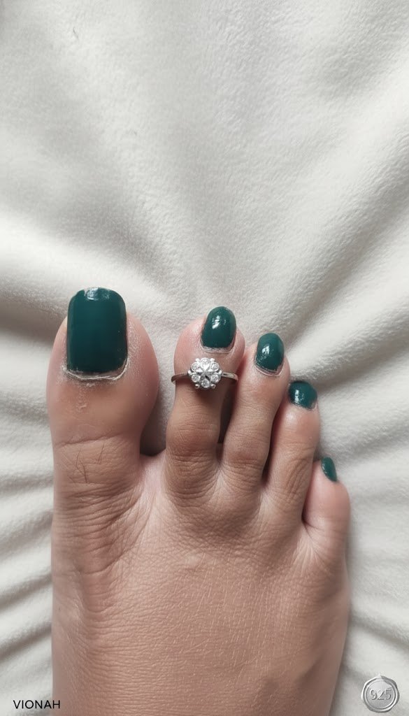 Floral Star Toe Rings