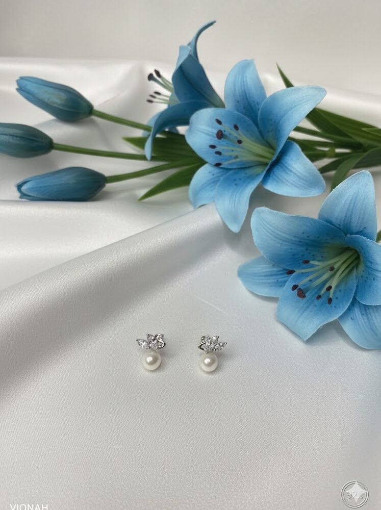 Swan-Shaped CZ Pearl Hanging Earrings