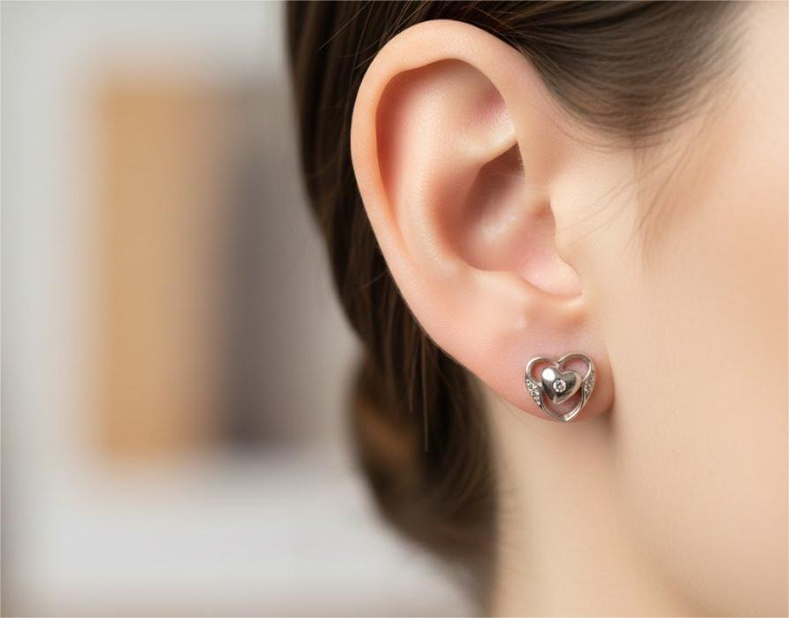 Micro Heart Studs