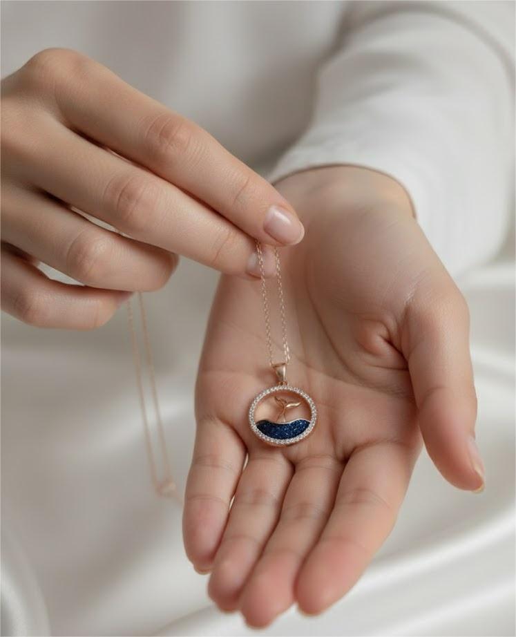 Elegant Fish Pendant Necklace - Image 4
