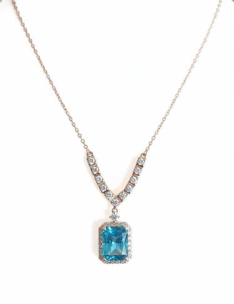 Blue Stone Elegance Pendant Necklace