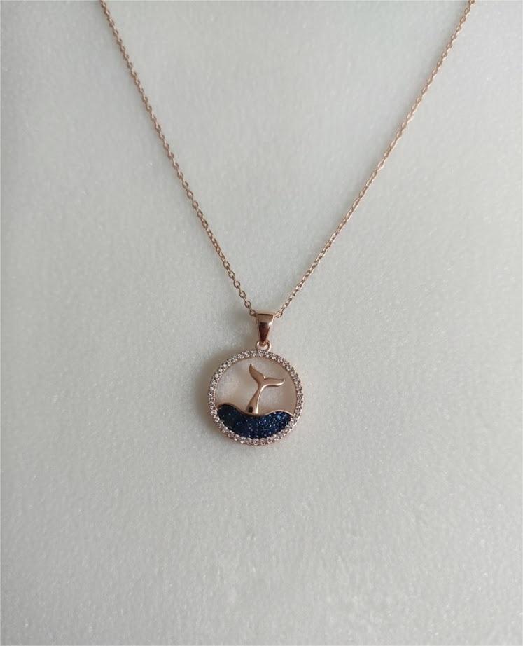 Elegant Fish Pendant Necklace - Image 3