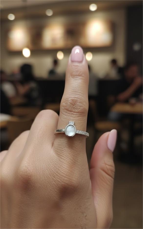 Oval MOP Silver Ring