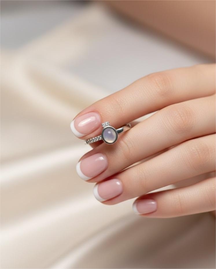 Oval MOP Silver Ring - Image 2